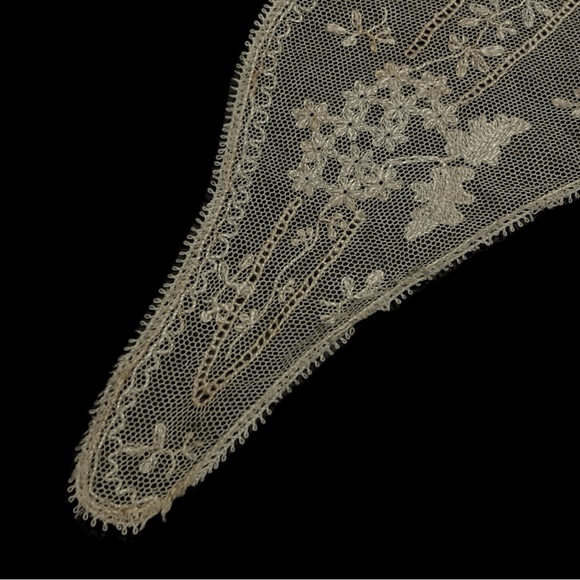 Vintage Delicate Tambour Lace Collar - Ecru - Picture 3 of 5